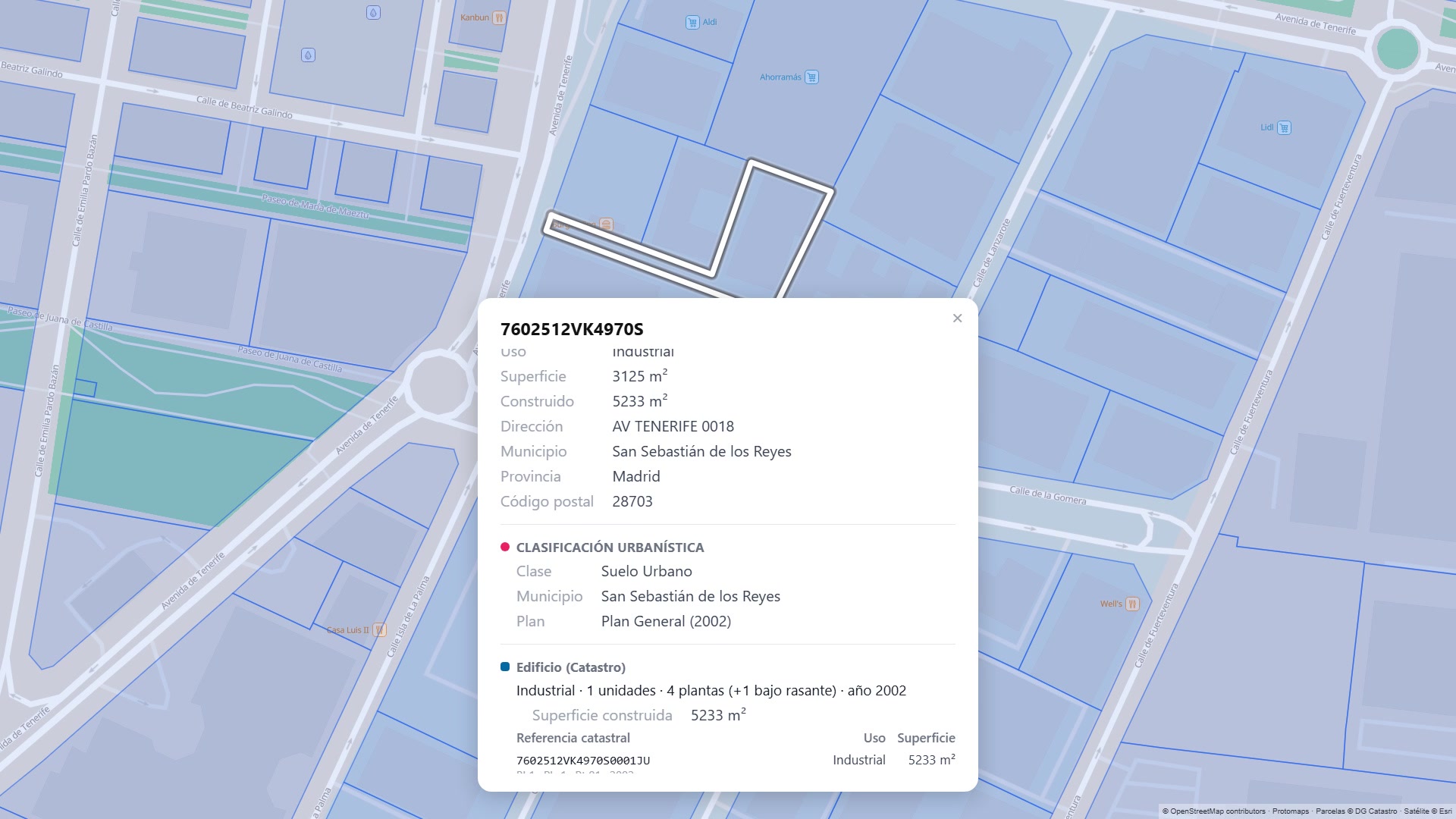 Ficha de parcela con catastro, clasificación urbanística y edificio